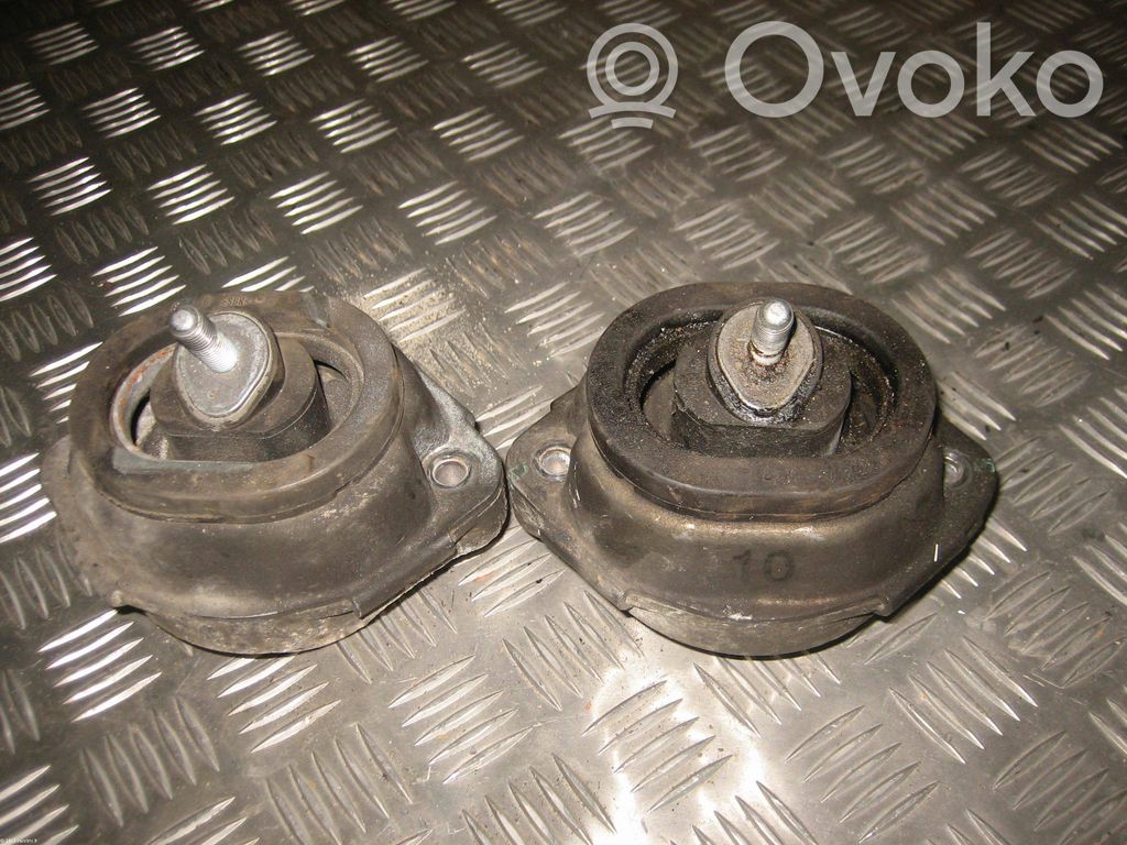 BMW X5 E53 Engine mount bracket 