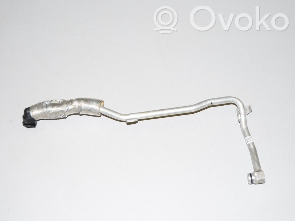 BMW 2 F46 Engine coolant pipe/hose 