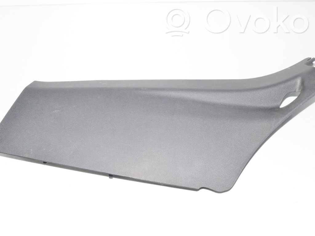 BMW 2 F46 Osłona dolna słupka / D 