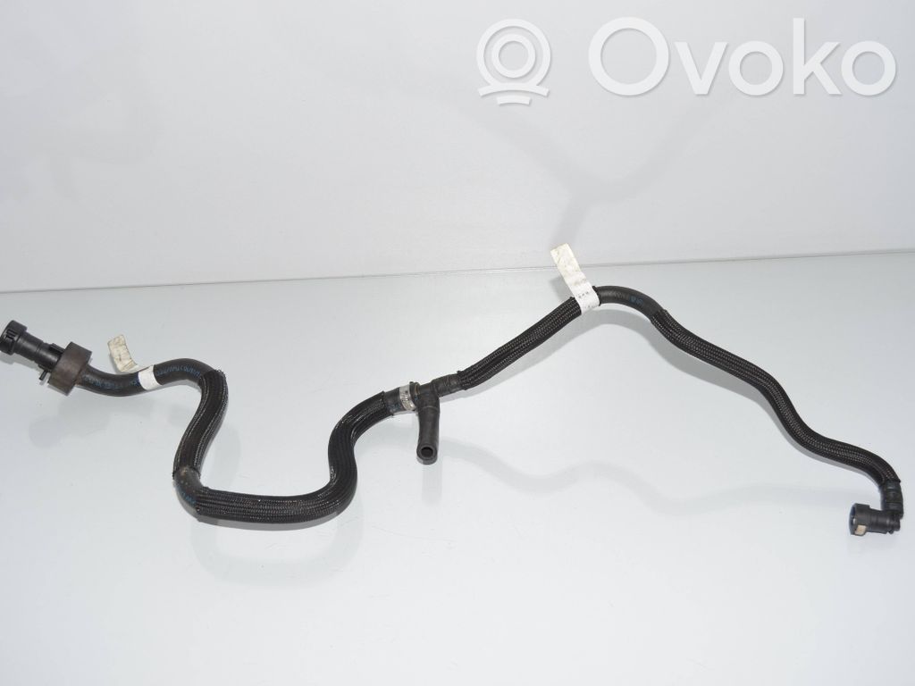 BMW 3 E90 E91 Fuel line pipe 