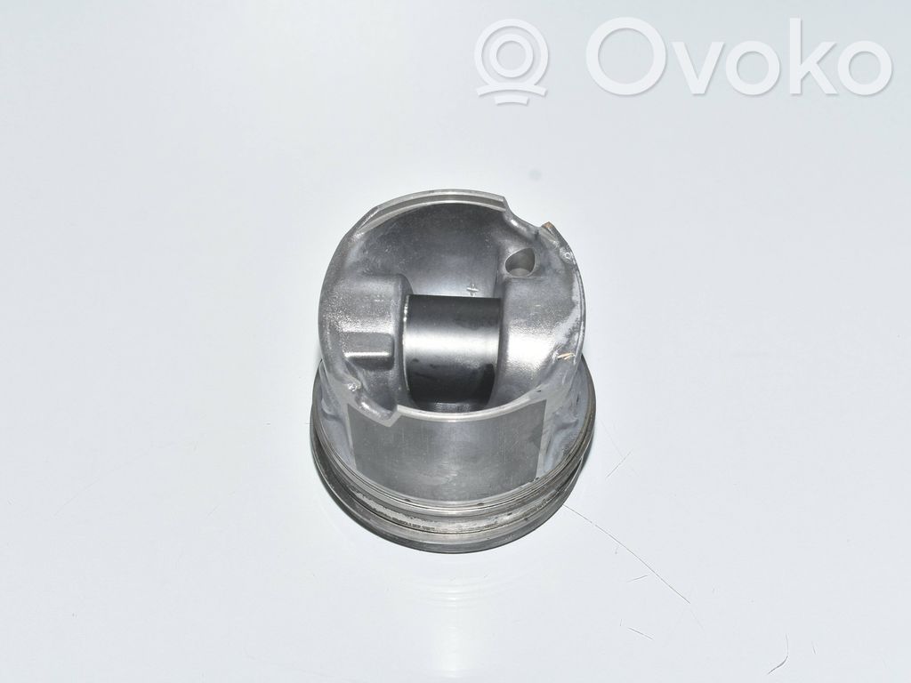 BMW 7 F01 F02 F03 F04 Piston 