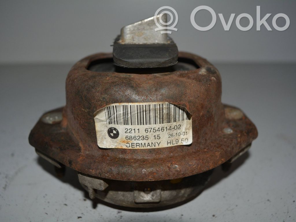 BMW 7 E65 E66 Variklio pagalvė 