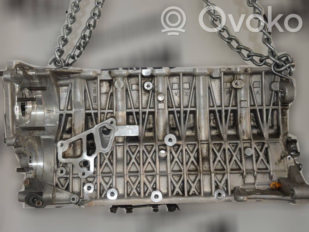 BMW 7 E65 E66 Engine block 