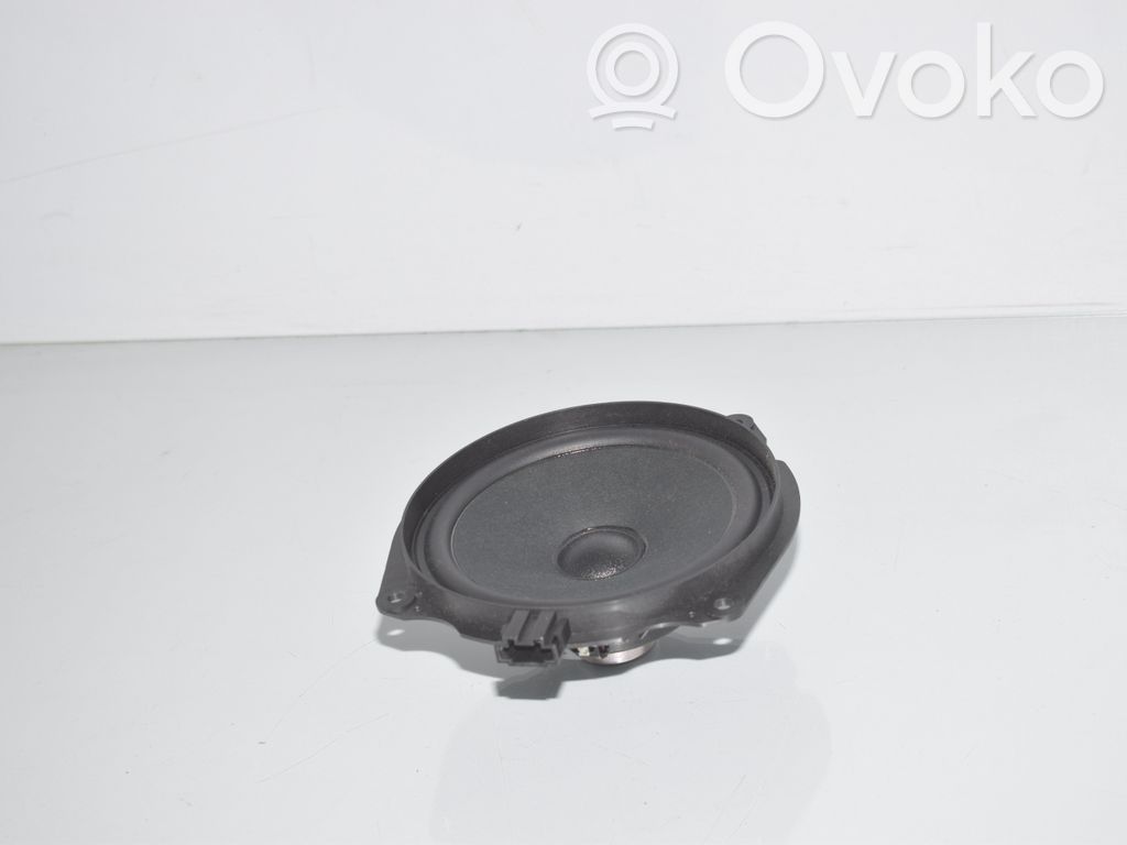 BMW i3 Subwoofer speaker 