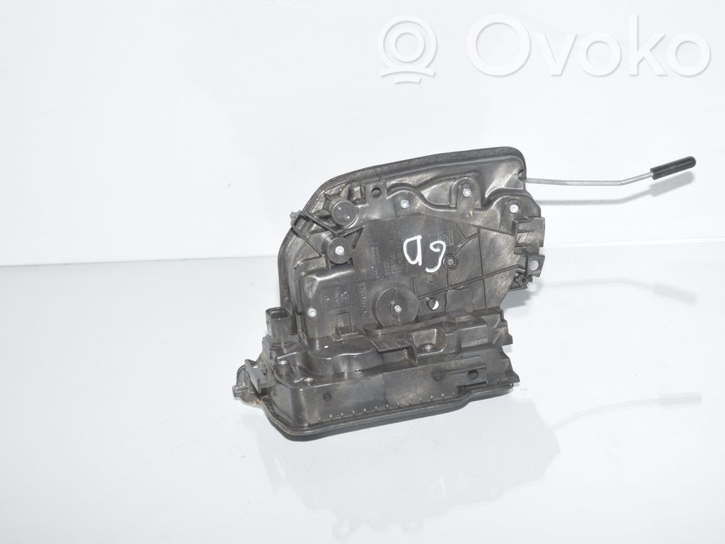 BMW 2 F45 Zamek drzwi tylnych 