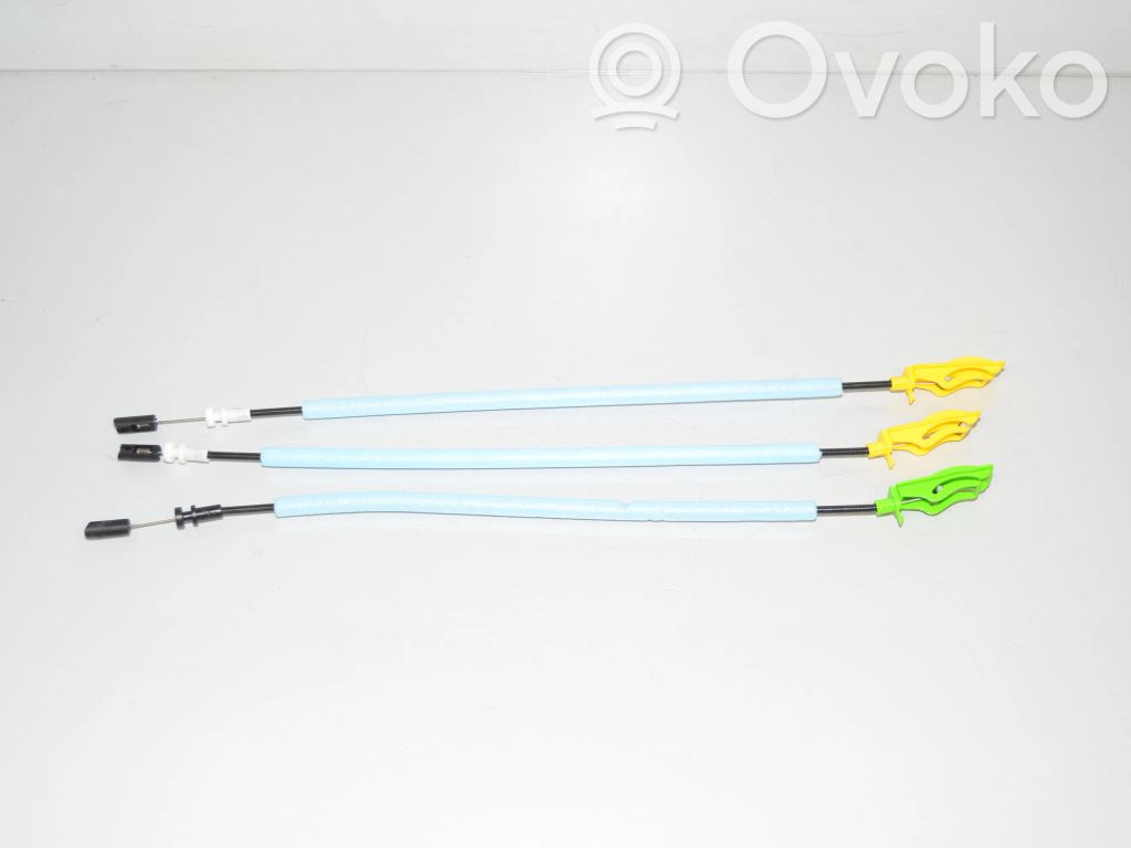 BMW 2 F46 Alte piese caroserie 
