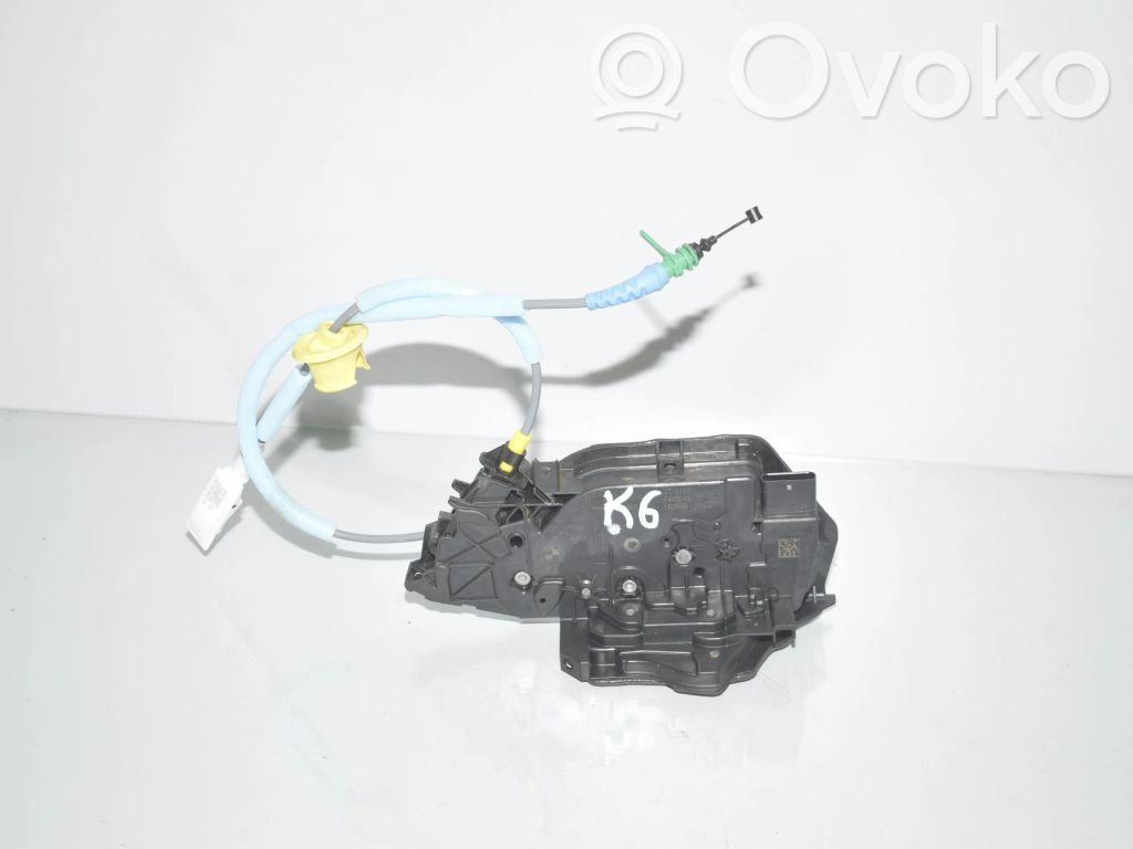 BMW 3 G20 G21 Zamek drzwi tylnych 