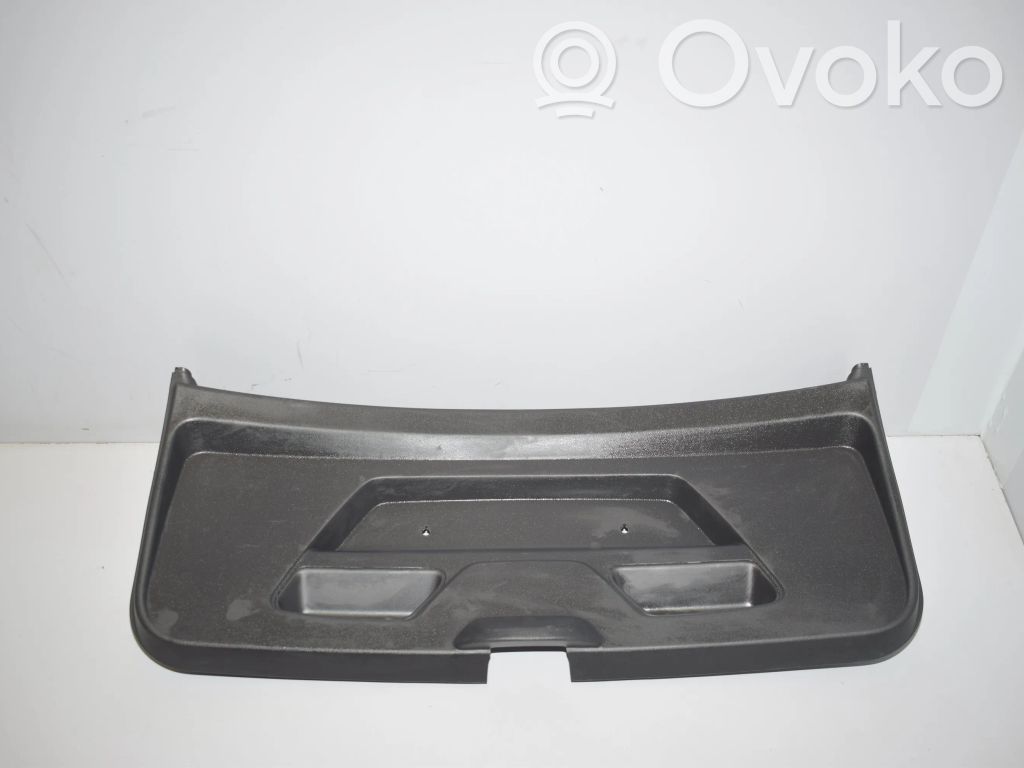 BMW i3 Tailgate trim 