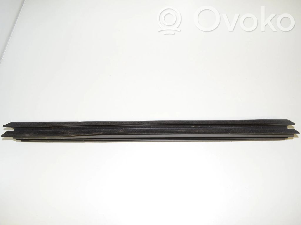 BMW 7 G11 G12 Gumowa uszczelka szyby drzwi tylnych 