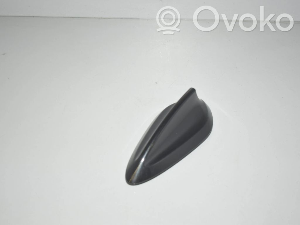 BMW X4 F26 Kattoantennin (GPS) suoja 
