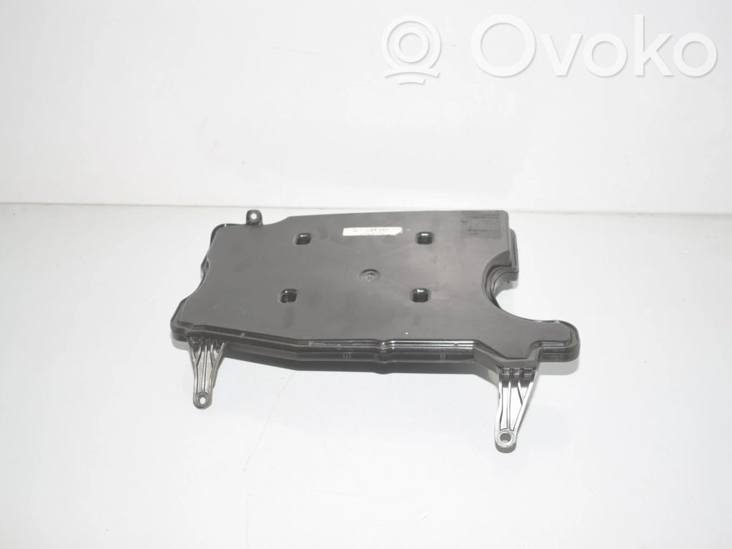 BMW 2 F46 Rezonator / Dolot powietrza 