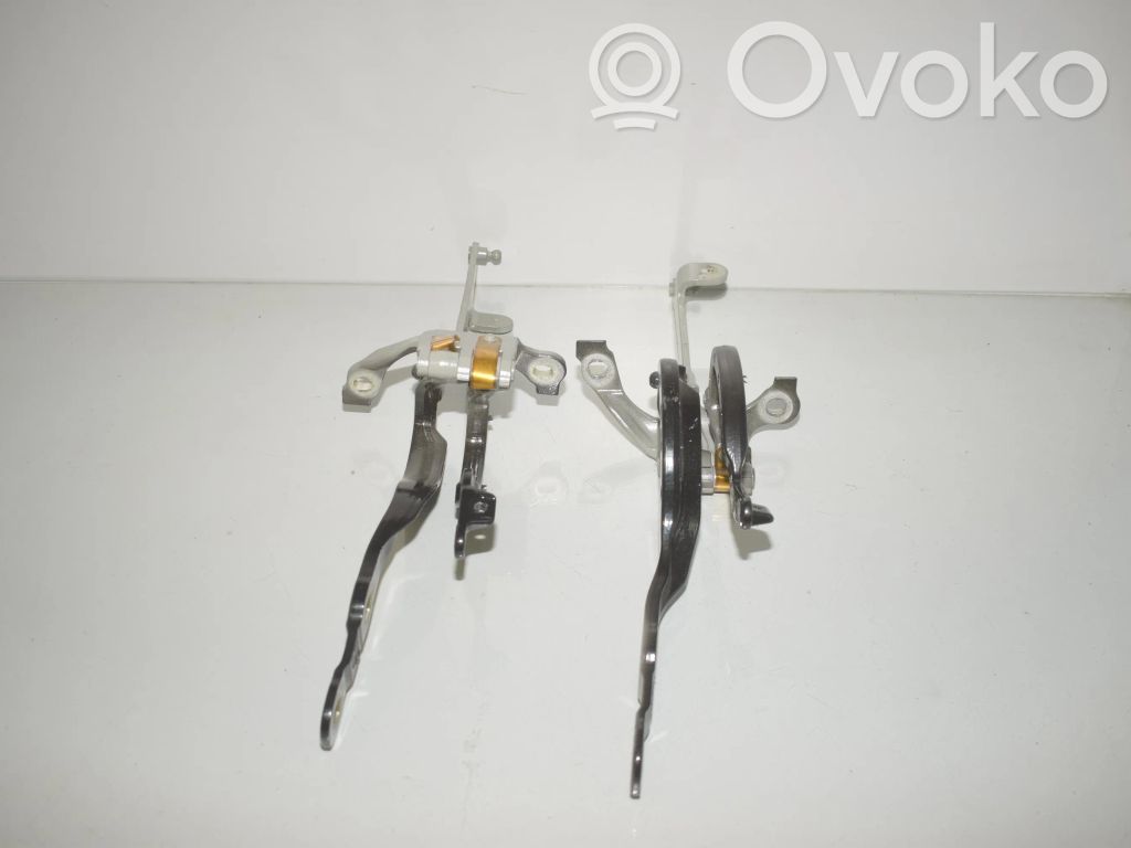 BMW 5 G30 G31 G38 Tailgate/trunk/boot hinge 