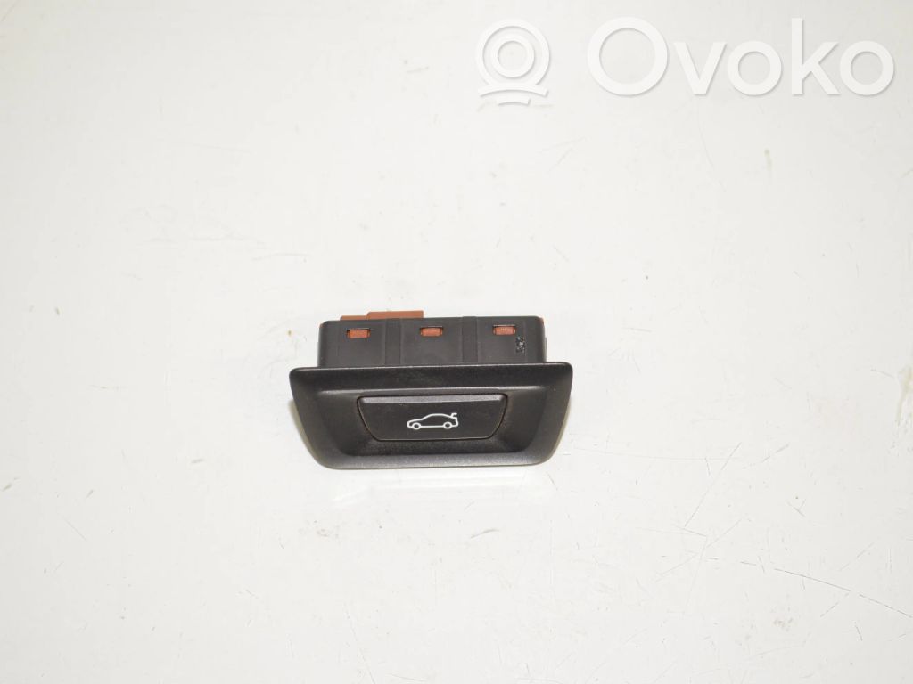 BMW iX Tailgate/boot open switch button 