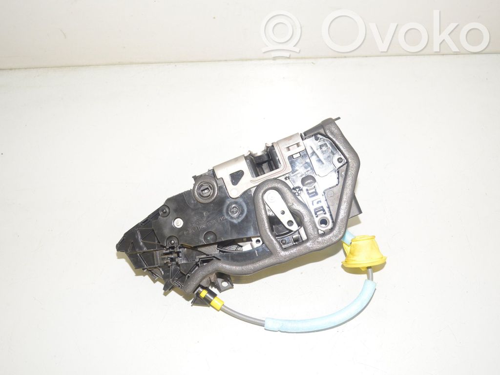 BMW 3 G20 G21 Zamek drzwi tylnych 