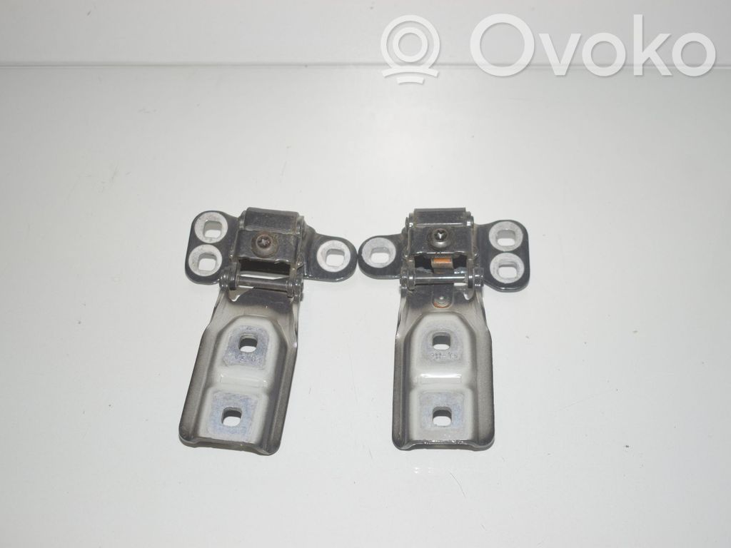 BMW 2 F45 Tailgate/trunk/boot hinge 