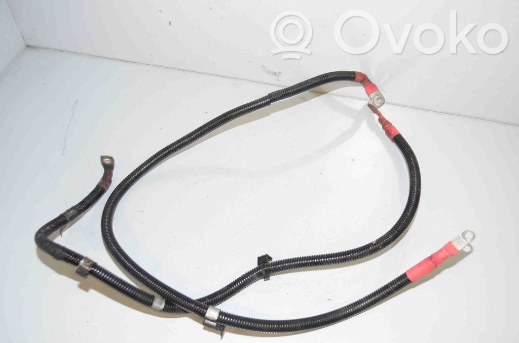 BMW 5 F10 F11 Pluskaapeli (akku) 