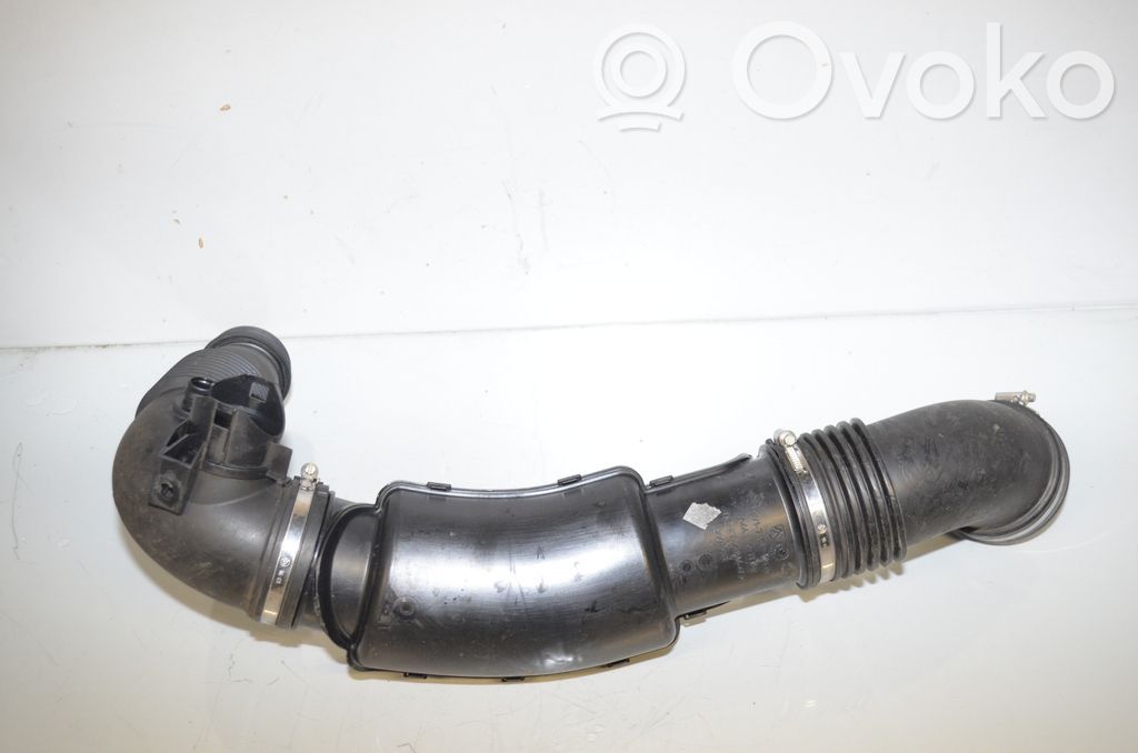 BMW X1 E84 Parte del condotto di aspirazione dell'aria 