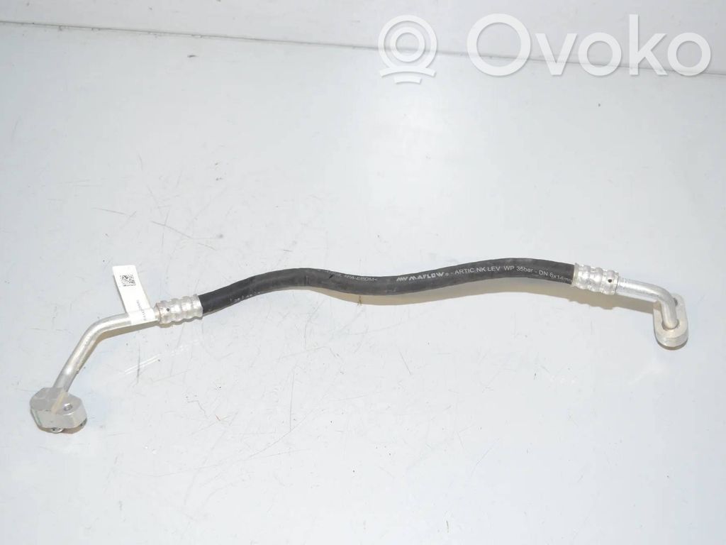 BMW i4 Ilmastointilaitteen putki (A/C) 