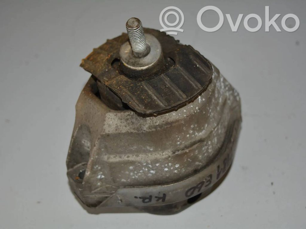 BMW 5 E60 E61 Engine mount bracket 