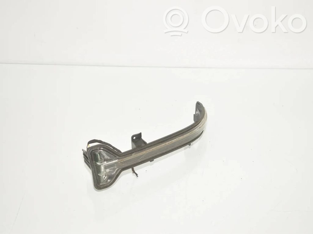BMW 2 G42 Mirror indicator light 
