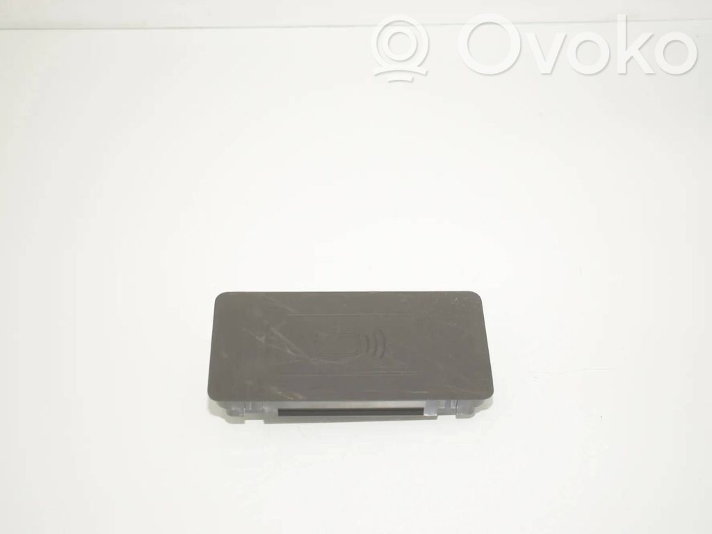 BMW 2 G42 Wireless charging module 