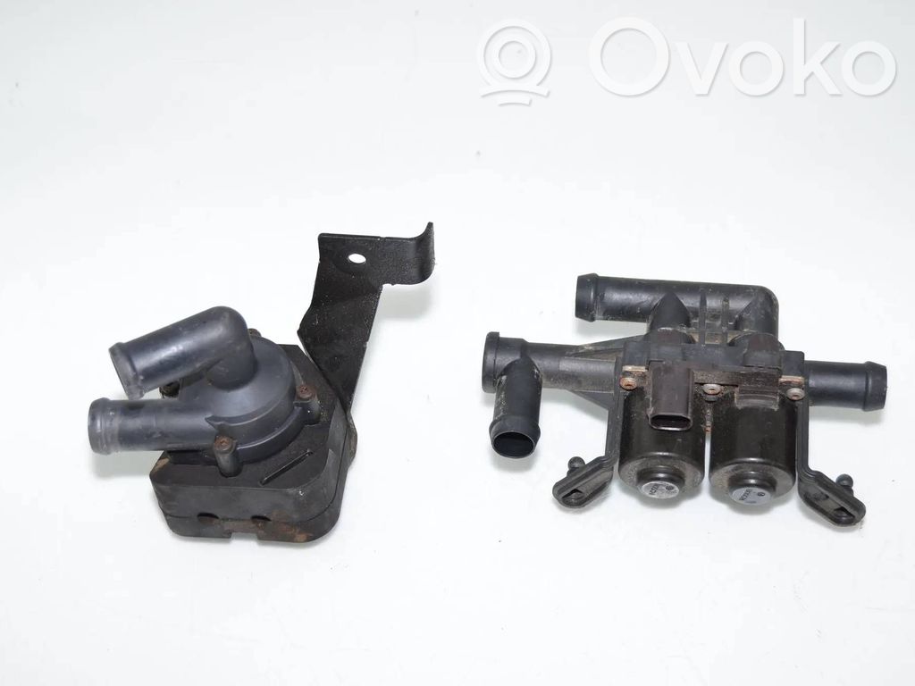 BMW 5 F10 F11 Pompa cyrkulacji / obiegu wody 