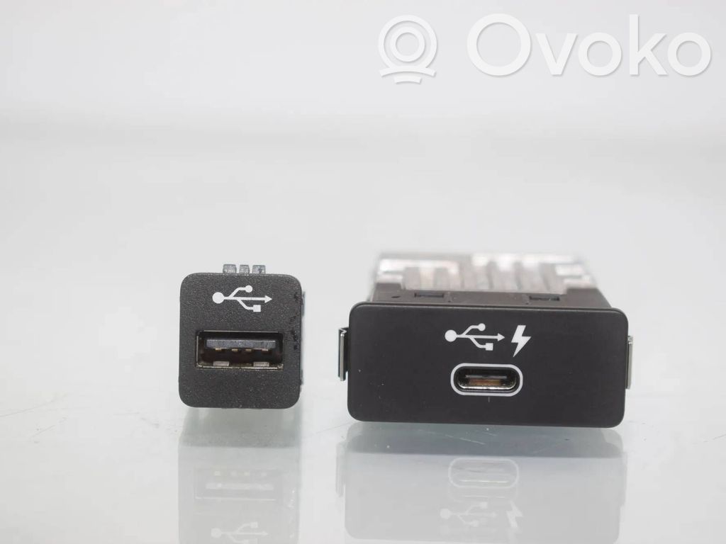 BMW i3 Enchufe conector USB 