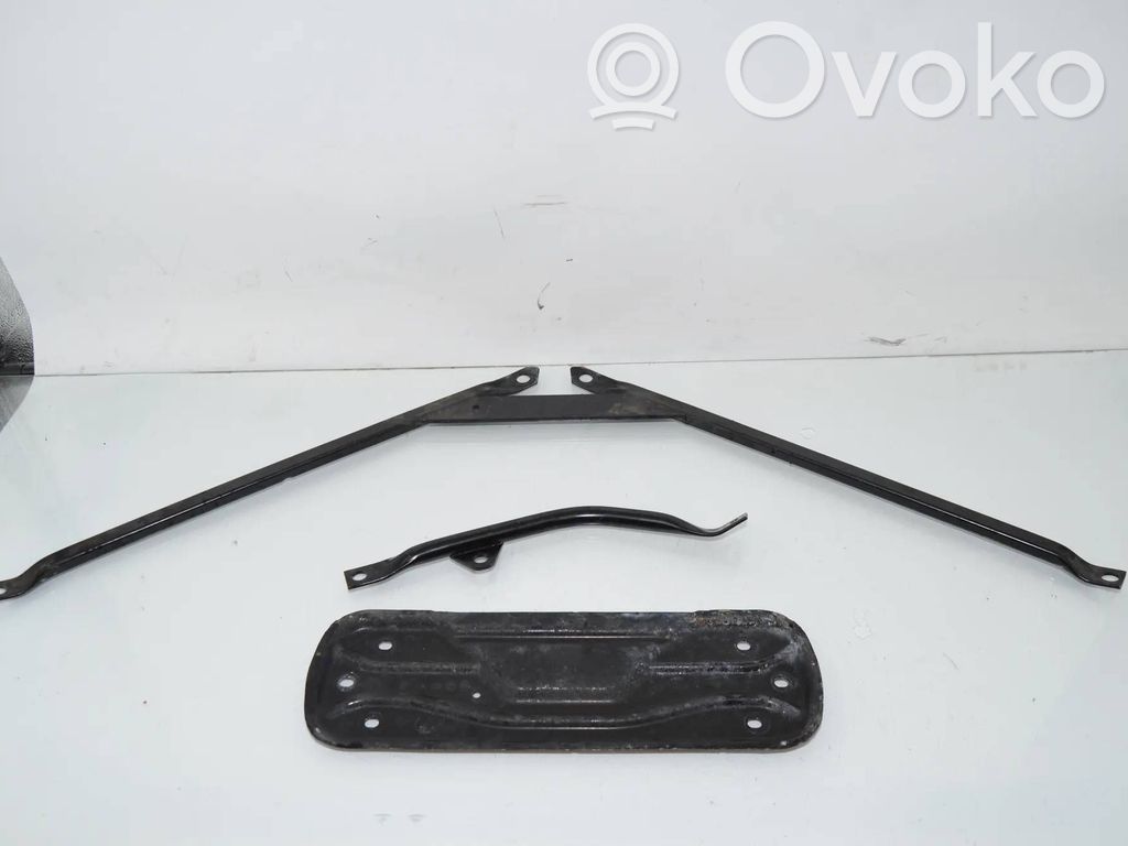 BMW 3 F30 F35 F31 Altra parte del vano motore 