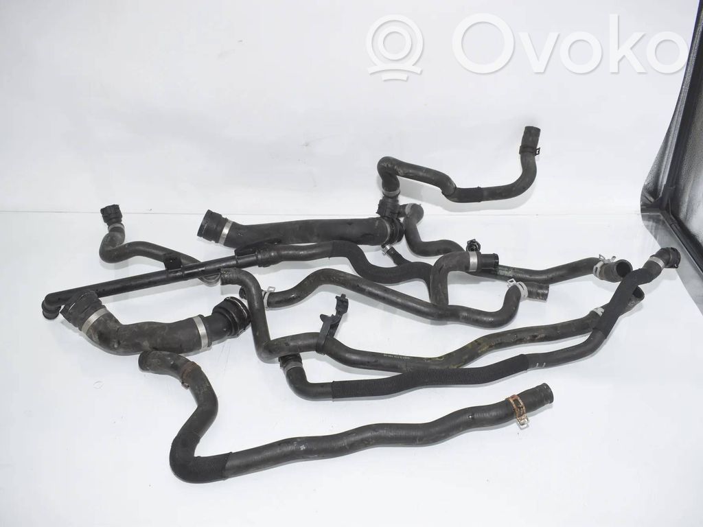 BMW 5 GT F07 Conductă/furtun lichid de răcire motor 