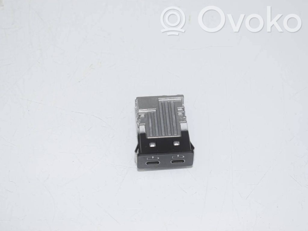 Gniazdo / Złącze USB   8711938,84108711938,5A84160,84105A84160