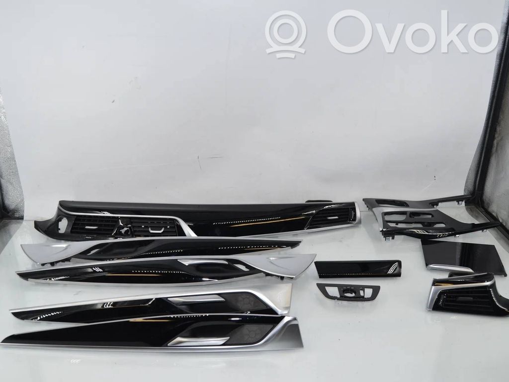 BMW 5 G30 G31 G38 Zestaw ozdobnych elementów wyposażenia wnętrz 