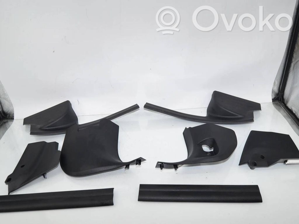 BMW 2 F46 Copertura del rivestimento del sottoporta anteriore