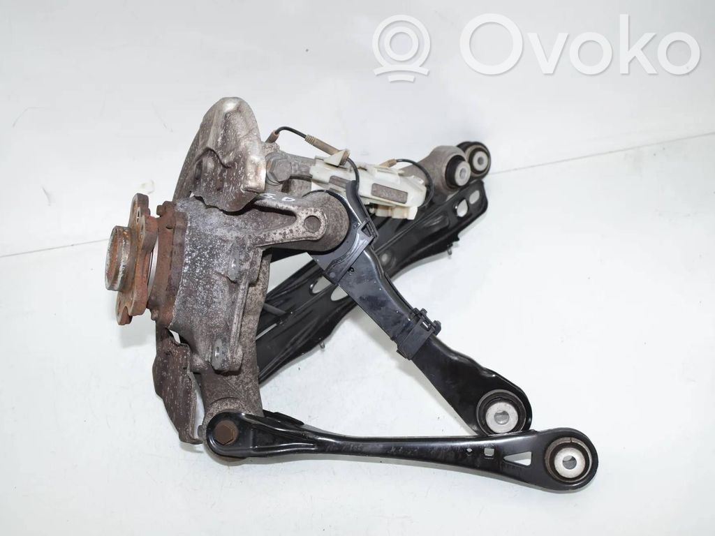 BMW 5 G30 G31 G38 Mozzo portante ruota posteriore (usato)