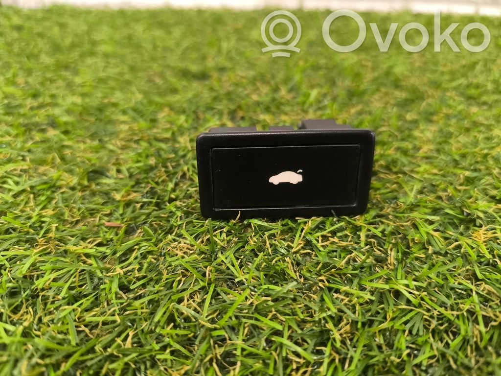 Audi A8 S8 D4 4H Tailgate/boot open switch button 