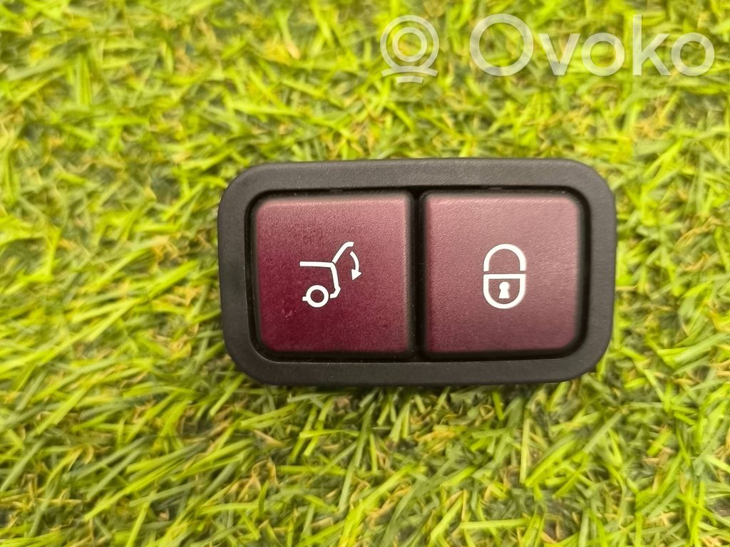 Mercedes-Benz ML W164 Przycisk otwierania klapy bagażnika 