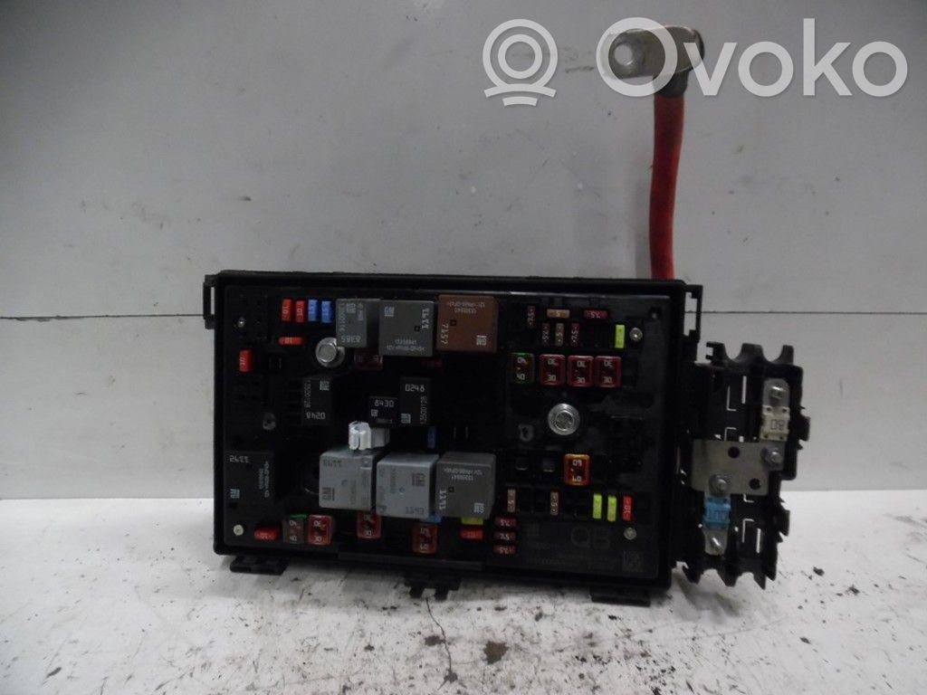 Opel Astra J Fuse box set 