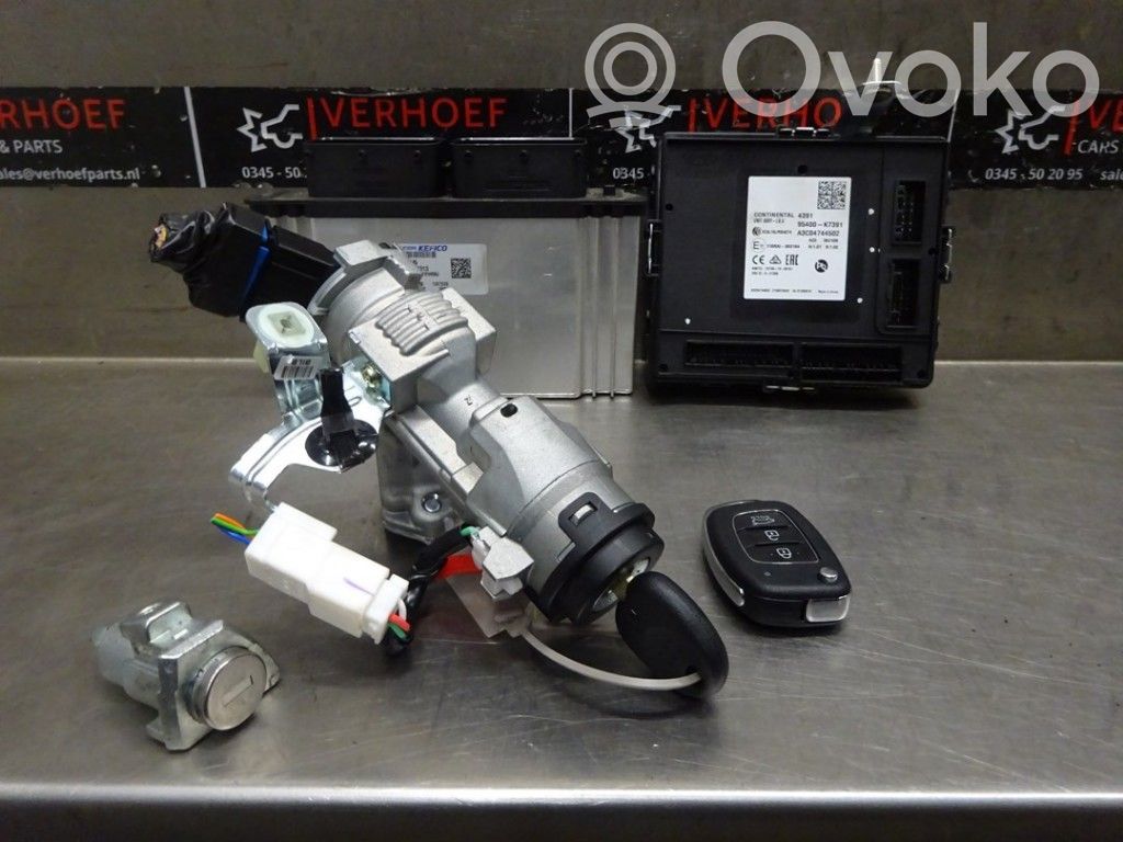 Hyundai i10 Lock set 