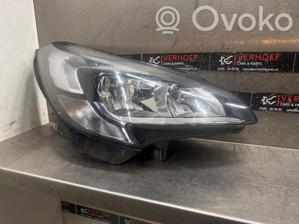 Opel Corsa E Headlight/headlamp 