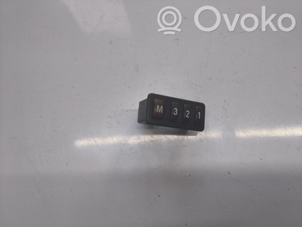 Seat control switch   8352160