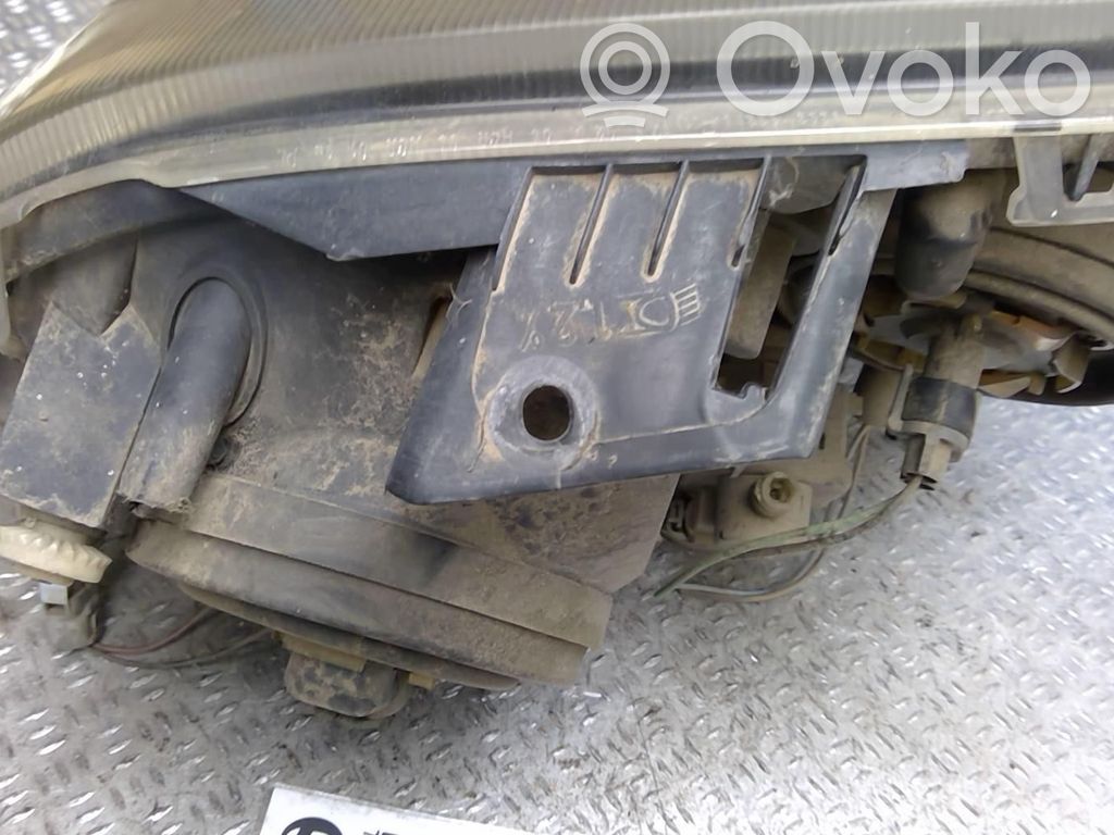 Scheinwerfer   7701057654