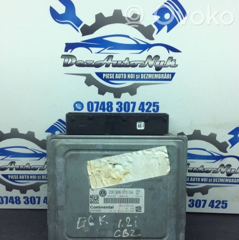Volkswagen Golf VI Engine control unit/module 