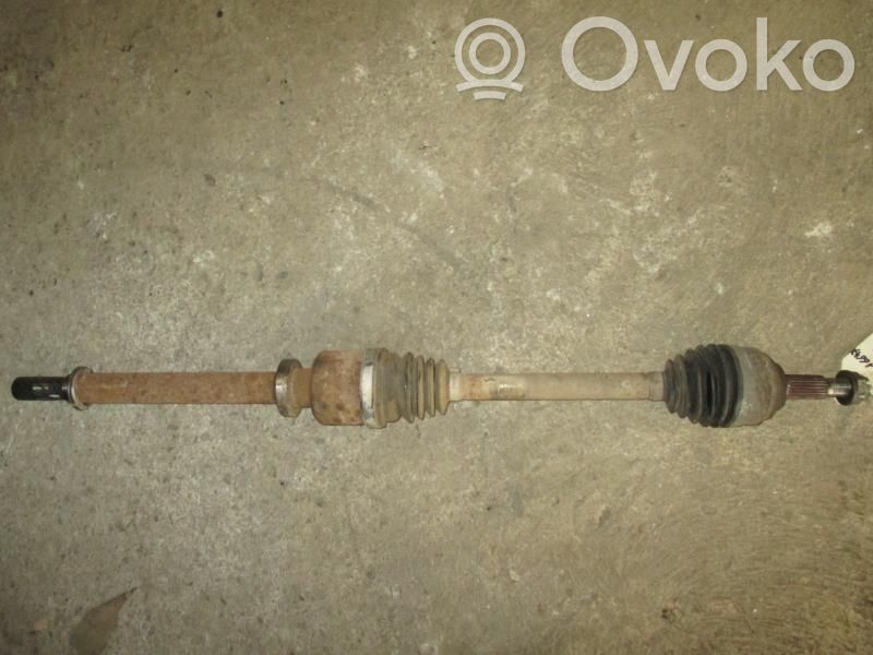 Etuvetoakseli   391006802R,4518T
