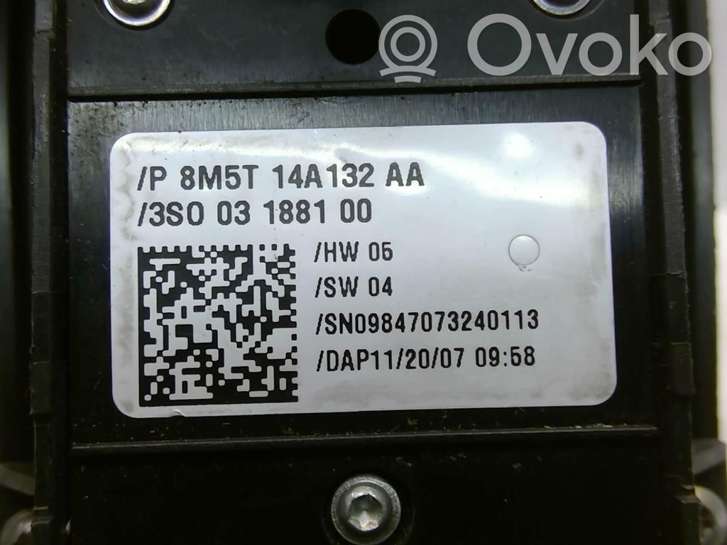 Electric window control switch   1683897