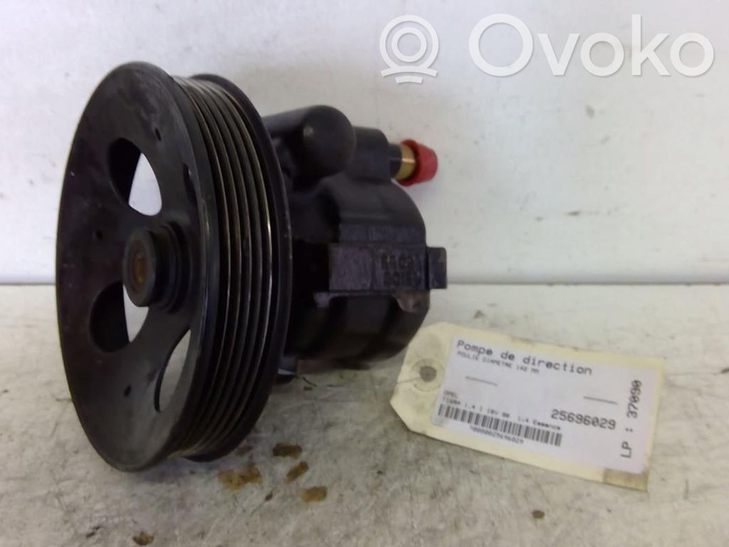 Opel Tigra A Power steering pump 