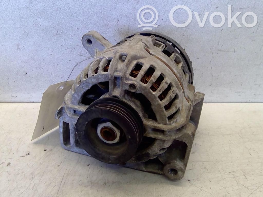 Renault Twingo II Generatore/alternatore 