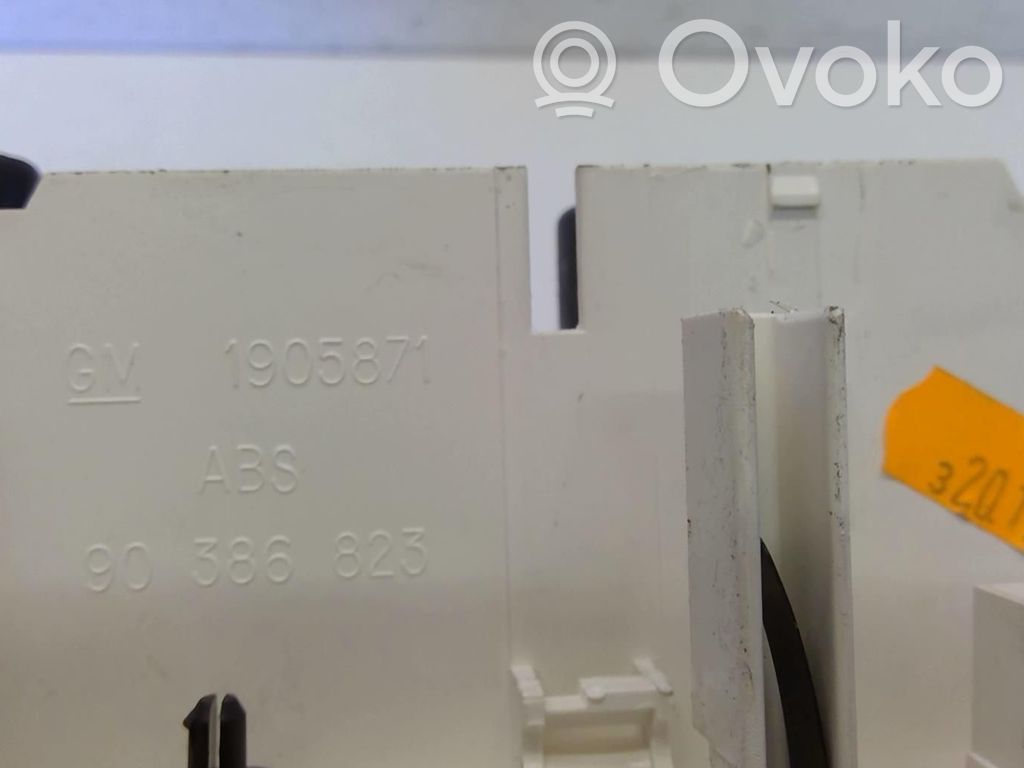 Climate control unit   9198553
