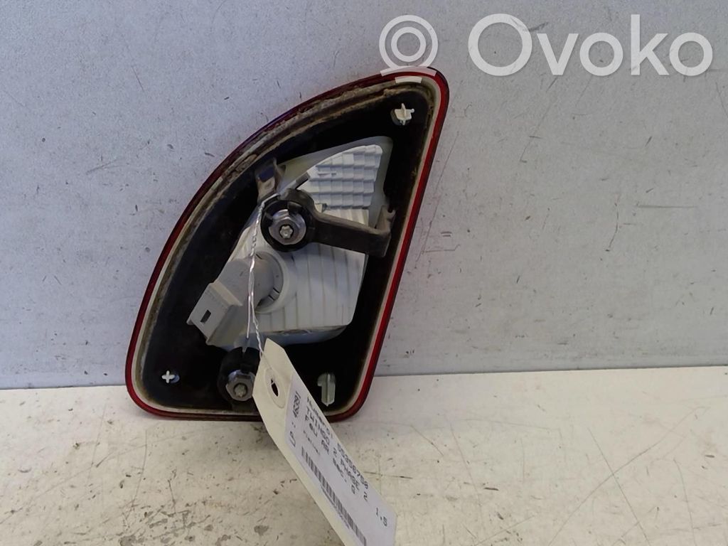 Renault Twingo II Lampy tylnej klapy bagażnika 