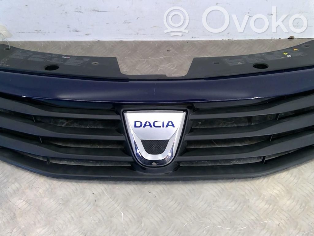 Front grill   8200735104