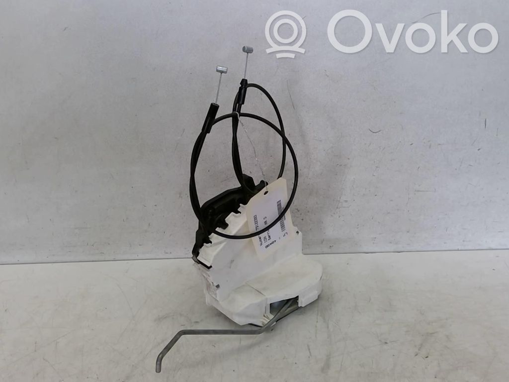 Peugeot iOn Aizmugurē slēdzene 