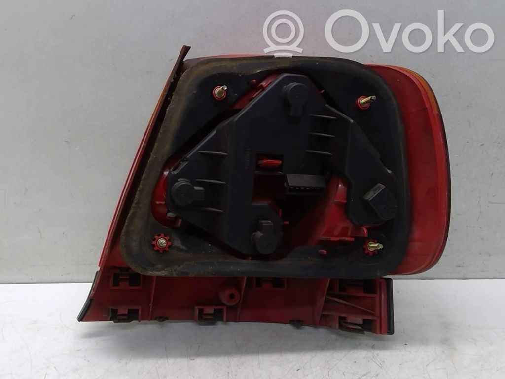 Takavalot   8D0945111A